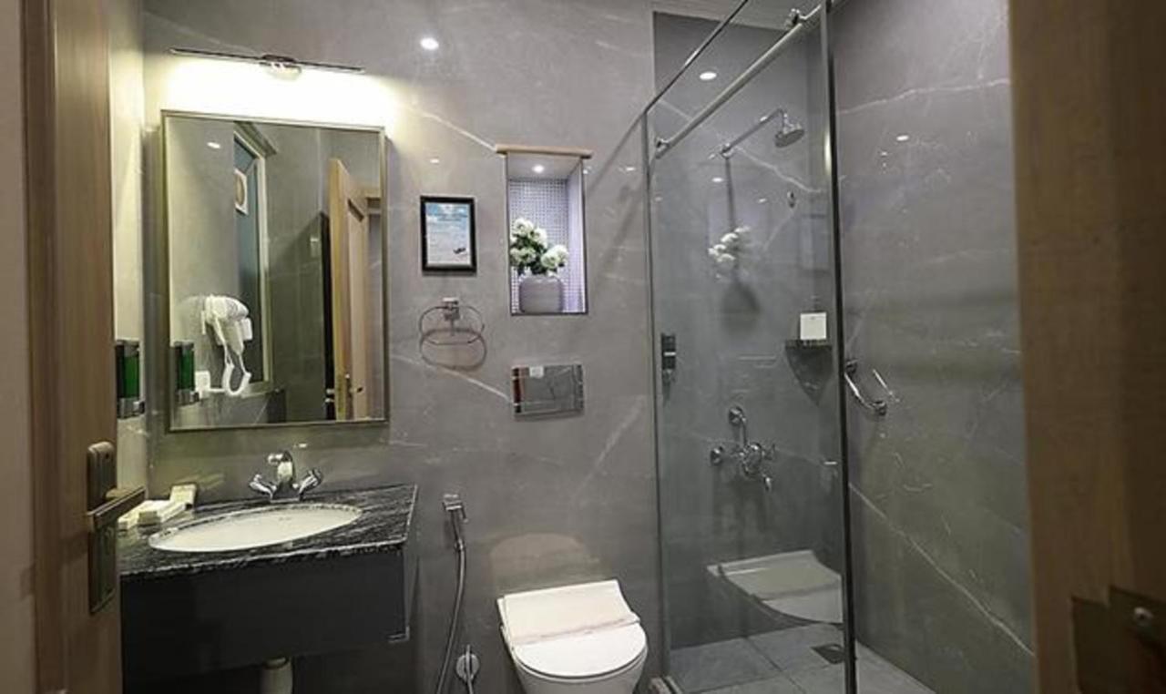 Fabhotel Prime Hampton By Ic'S Νόιντα Εξωτερικό φωτογραφία