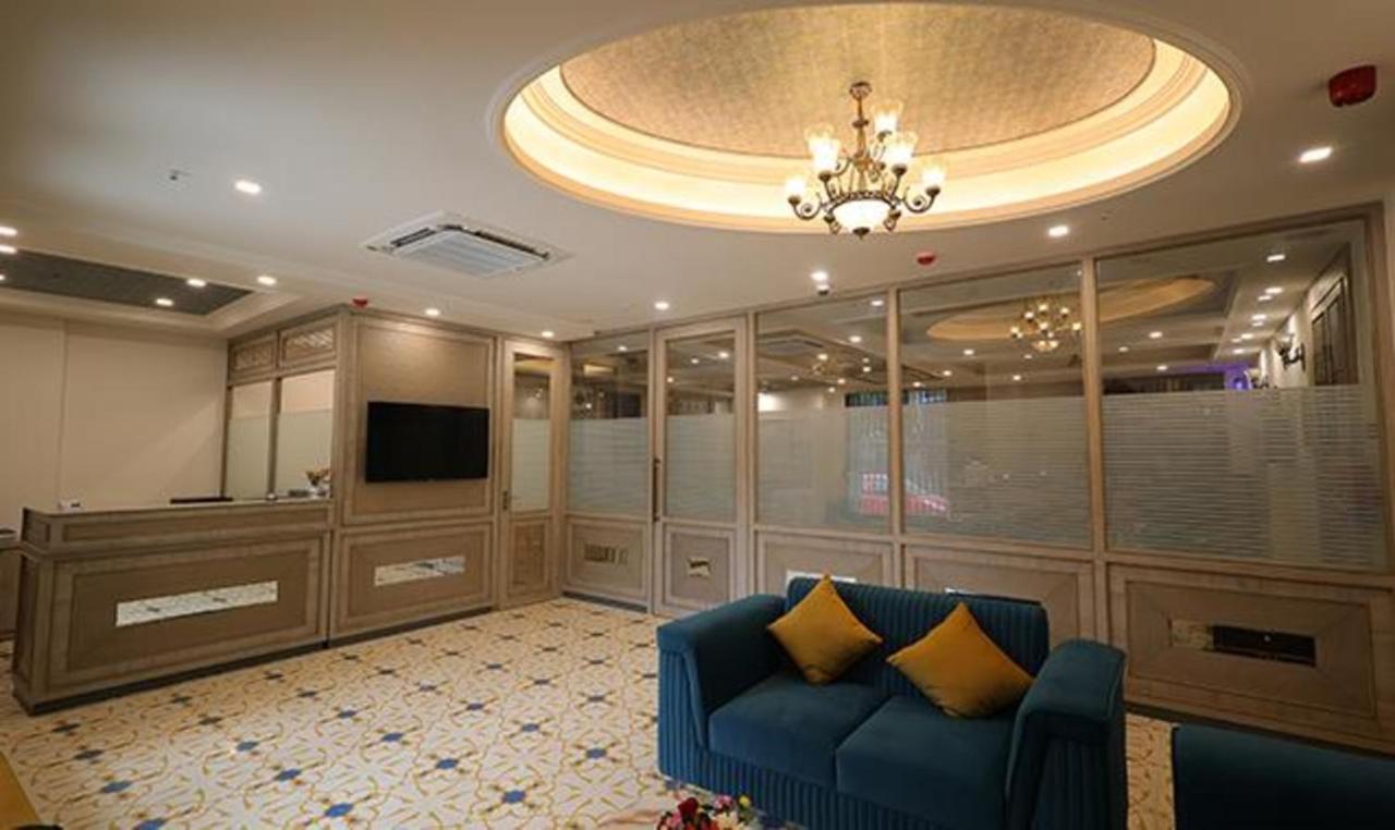 Fabhotel Prime Hampton By Ic'S Νόιντα Εξωτερικό φωτογραφία